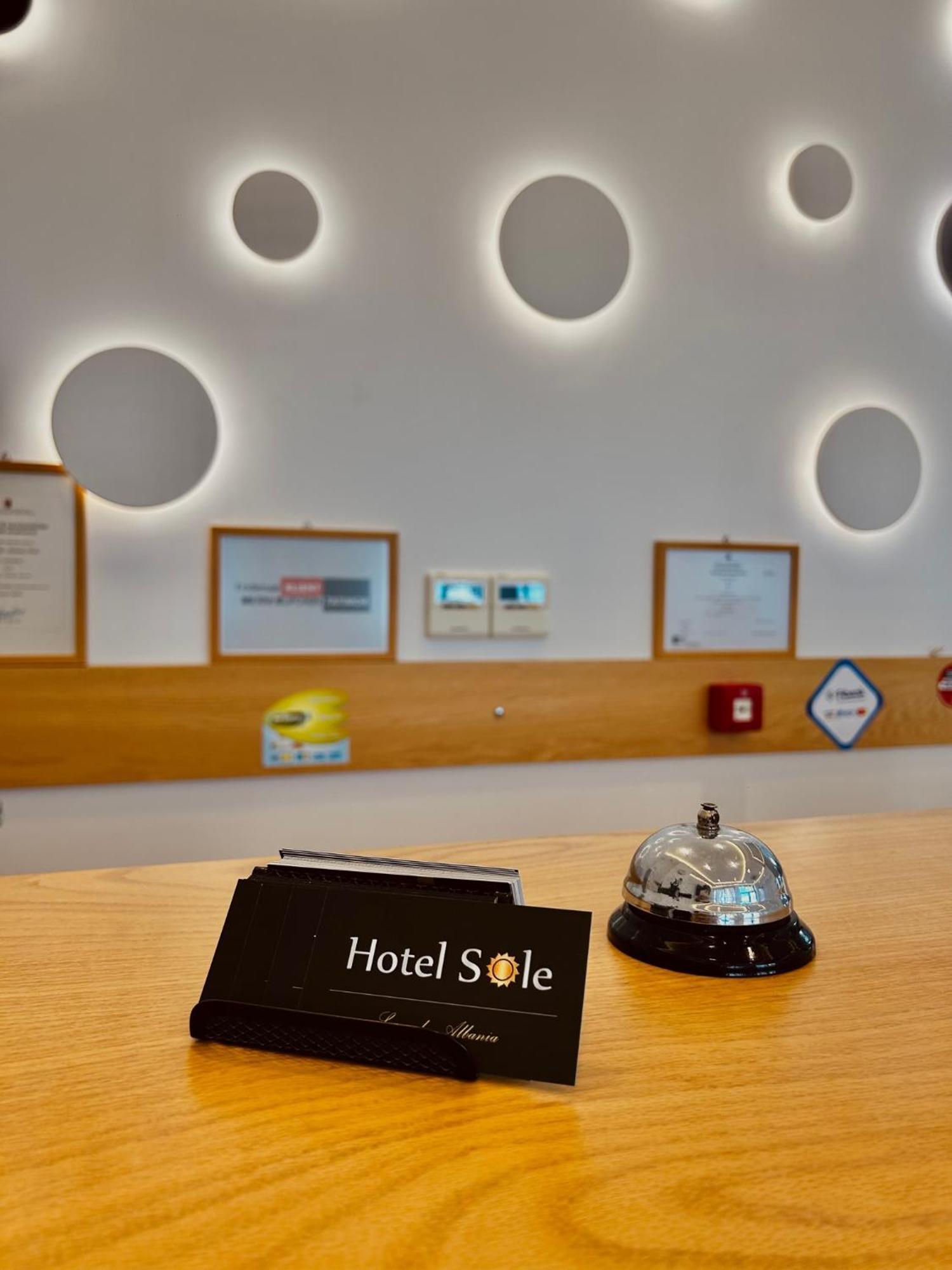 Hotel Sole Saranda Extérieur photo