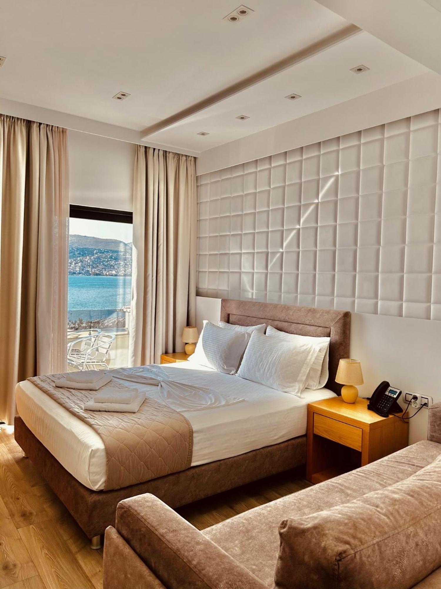 Hotel Sole Saranda Extérieur photo