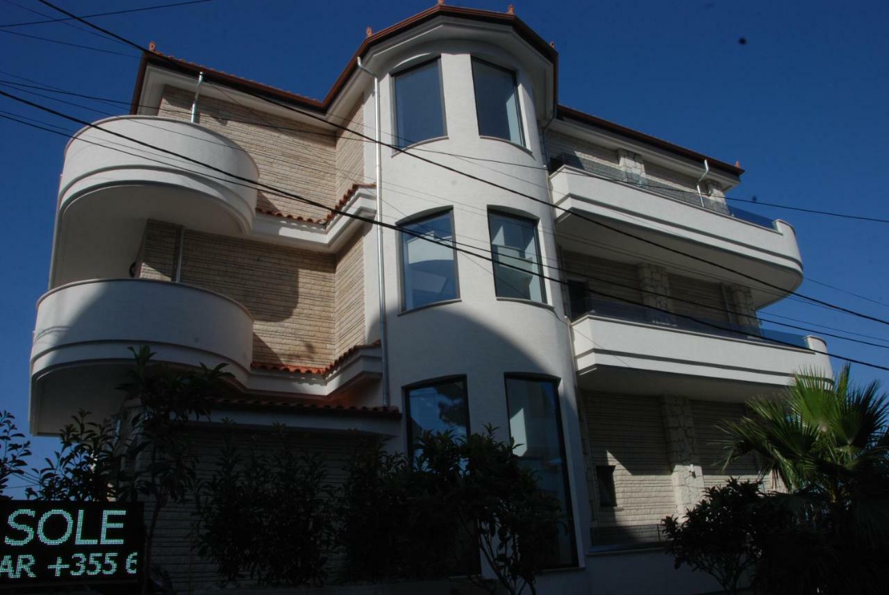 Hotel Sole Saranda Extérieur photo