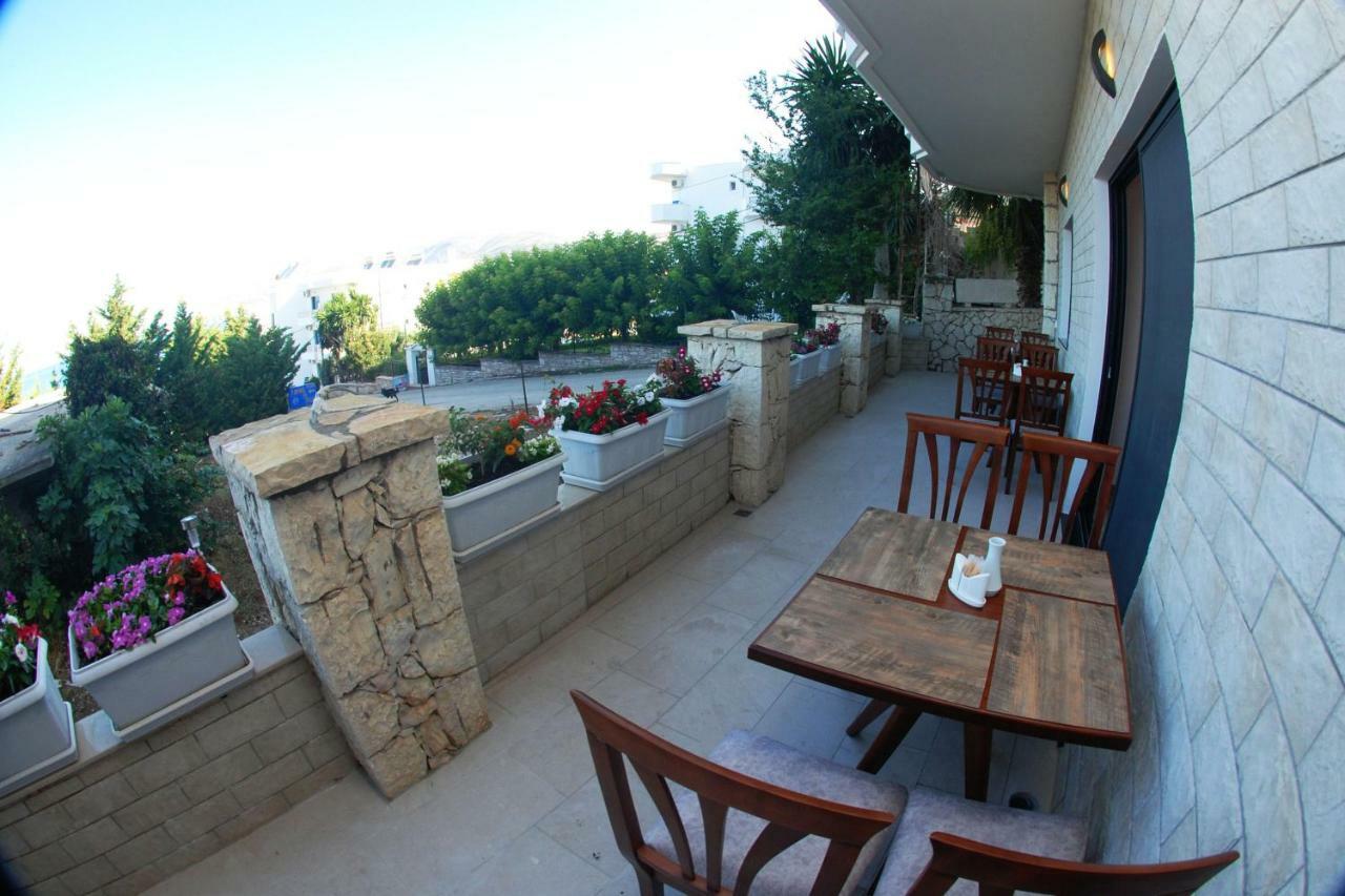 Hotel Sole Saranda Extérieur photo
